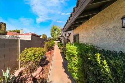 4211 Flamingo Crest Drive, Las Vegas, NV 89121 Side of Structure