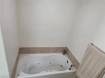 5 Love Lane, Caliente, NV 89008 Bathroom