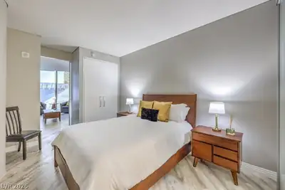 3726 Las Vegas Boulevard 701 Bedroom