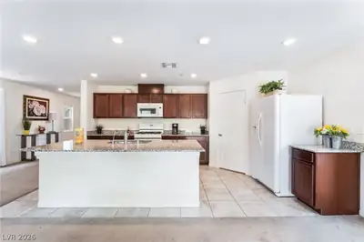6631 Frosted Harvest Avenue, Las Vegas, NV 89108 Kitchen