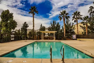6320 Snap Ridge Street 201 Pool