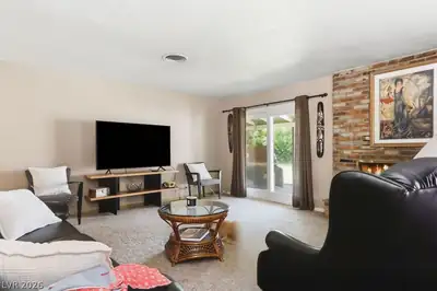 551 East Oakey Boulevard Living Room