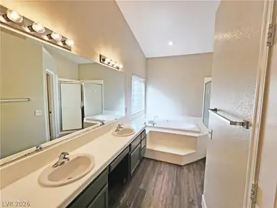 4591 Stoneham Street, Pahrump, NV 89061 Primary Bathroom