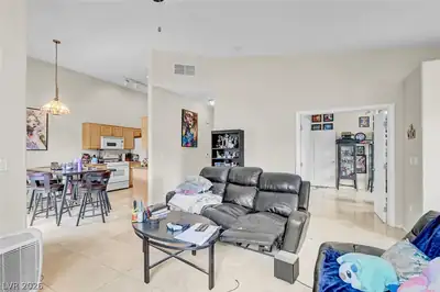 3360 Cactus Shadow Street 201 Living Room