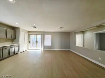 5929 Forest Creek Road Living Room