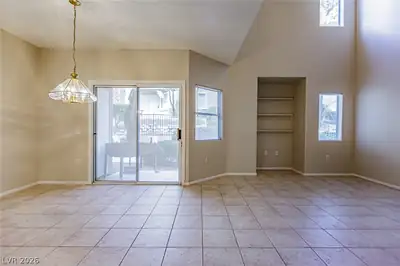 2101 Quartz Cliff Street 105 Living Room
