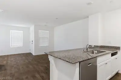 341 Summer Sparrow Avenue, Henderson, NV 89011 Kitchen