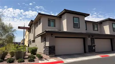 341 Summer Sparrow Avenue, Henderson, NV 89011 Front of Structure
