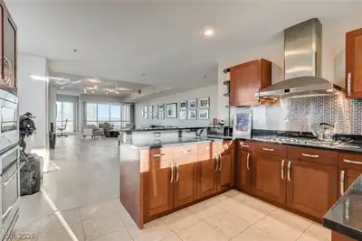 4575 Dean Martin Drive 2812 Kitchen
