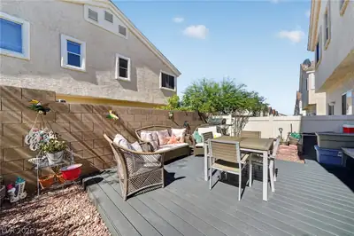 8688 Tomnitz Avenue 103 Patio