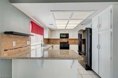 845 Shoreview Drive, Henderson, NV 89002 Kitchen