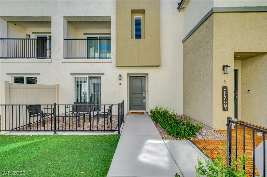 12328 Golden Wreath Road 4