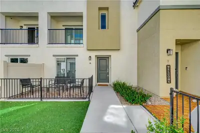 12328 Golden Wreath Road 4 Las Vegas, NV 89183