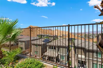 44 Moon Hill Drive, Henderson, NV 89011 Yard