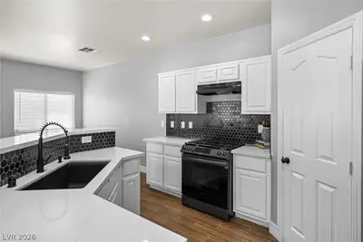 5535 Baccarat Avenue 103 Kitchen