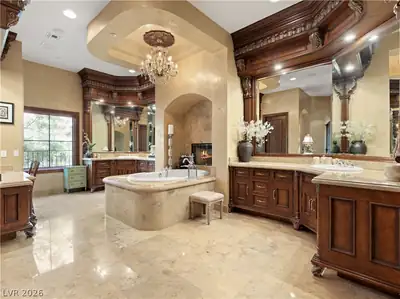 47 Club Vista Drive, Henderson, NV 89052 Primary Bathroom