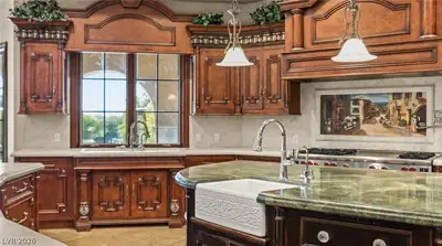47 Club Vista Drive, Henderson, NV 89052 Kitchen