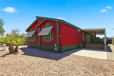5206 Nevada Avenue, Las Vegas, NV 89122 Front of Structure