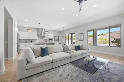 11 Morninglow Pass Living Room