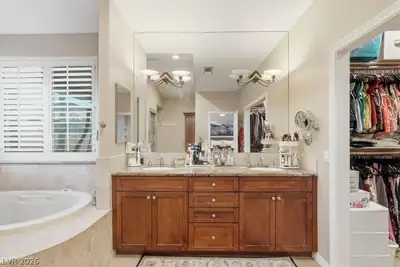 8104 Wispy Sage Way, Las Vegas, NV 89149 Primary Bathroom