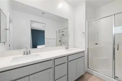 9996 Iron Creek Avenue, Las Vegas, NV 89178 Primary Bathroom