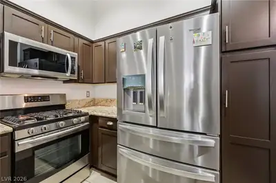 5144 Mascaro Drive Kitchen
