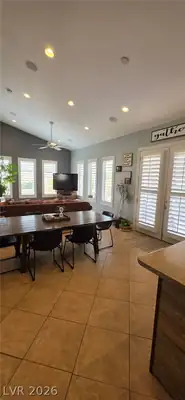 622 North Parawan Street Living Room