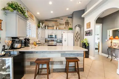 622 North Parawan Street, Henderson, NV 89015 Kitchen