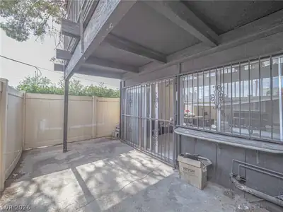 1370 Vegas Valley Drive 43 Patio