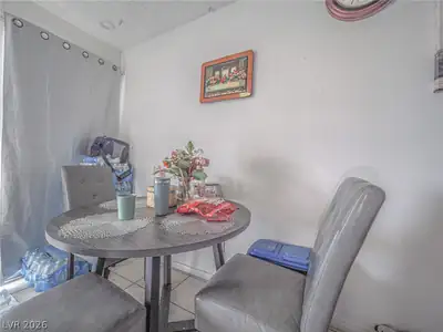 1370 Vegas Valley Drive 44 Dining Area