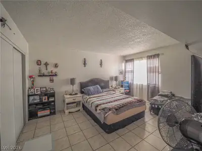 1370 Vegas Valley Drive 44 Bedroom