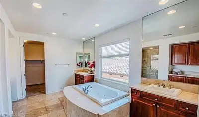 55 Contrada Fiore Drive, Henderson, NV 89011 Primary Bathroom