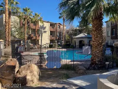 4400 South Jones Boulevard 1092 Pool