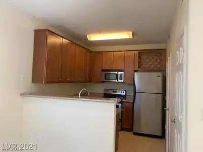 4400 South Jones Boulevard 1092 Kitchen