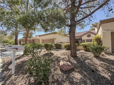 2541 Desert Glen Drive, Las Vegas, NV 89134 Front of Structure
