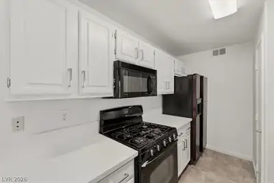 5125 West Reno Avenue 2010 Kitchen