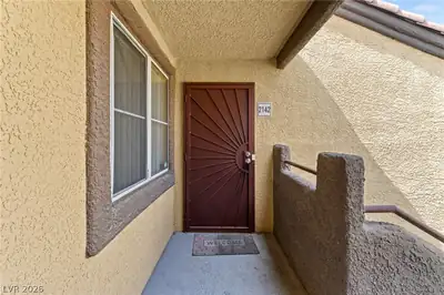 7950 West Flamingo Road 2142 Entry