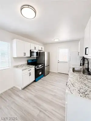 2716 Spear Street, North Las Vegas, NV 89030 Kitchen