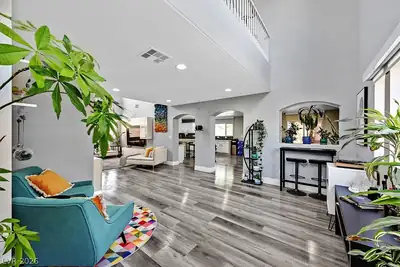 2647 Regency Cove Court, Las Vegas, NV 89121 