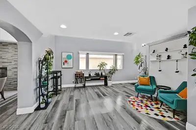 2647 Regency Cove Court, Las Vegas, NV 89121 