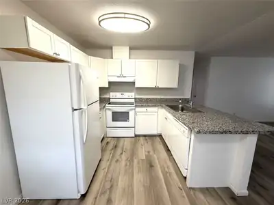 2724 Aarondavid Drive D Kitchen