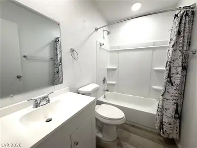 2724 Aarondavid Drive D Bathroom