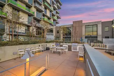 353 East Bonneville Avenue 433 Patio