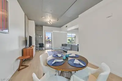 353 East Bonneville Avenue 433 Dining Area