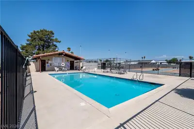3434 Gulf Shores Drive, Las Vegas, NV 89122 Pool
