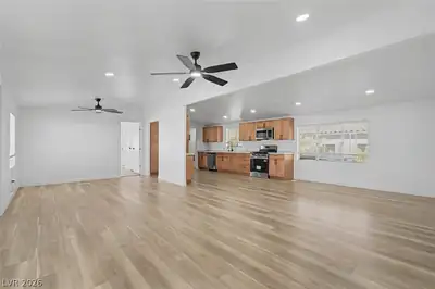 3434 Gulf Shores Drive, Las Vegas, NV 89122 Living Room