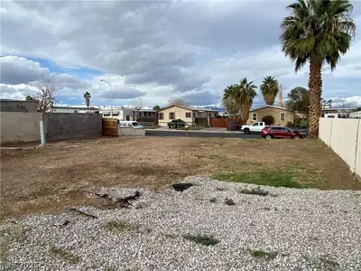 4731 Hildago Way, Las Vegas, NV 89121 Yard