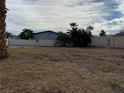 4731 Hildago Way, Las Vegas, NV 89121 Yard