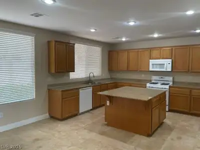 321 Waterton Lakes Avenue, Las Vegas, NV 89148 Kitchen