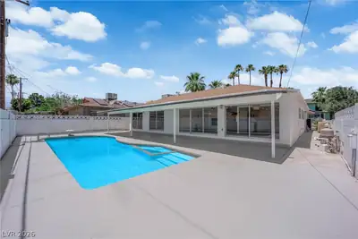 1524 Bonita Avenue, Las Vegas, NV 89104 Pool